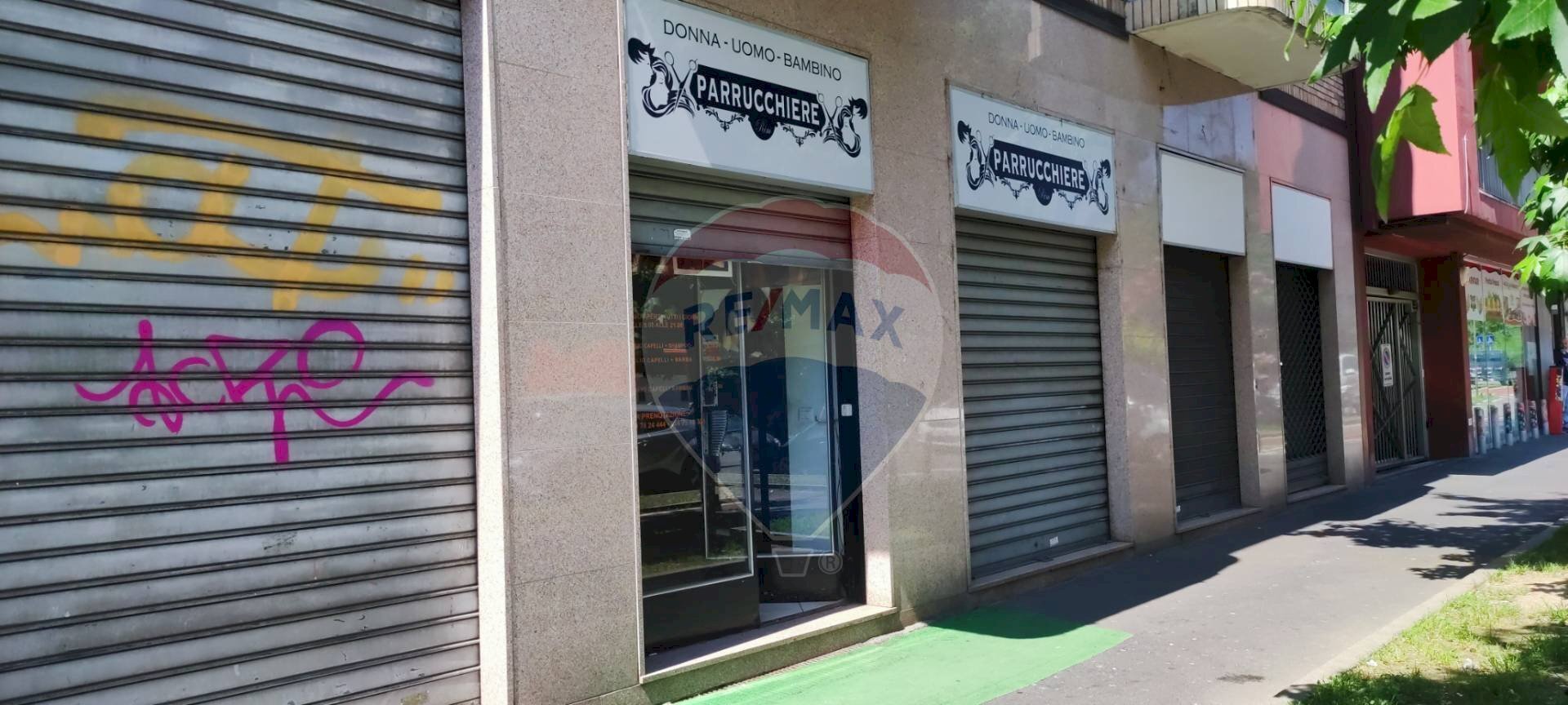 Edificio all\'aperto - Shop Via Faà di Bruno
 
10, Milano - photo 2