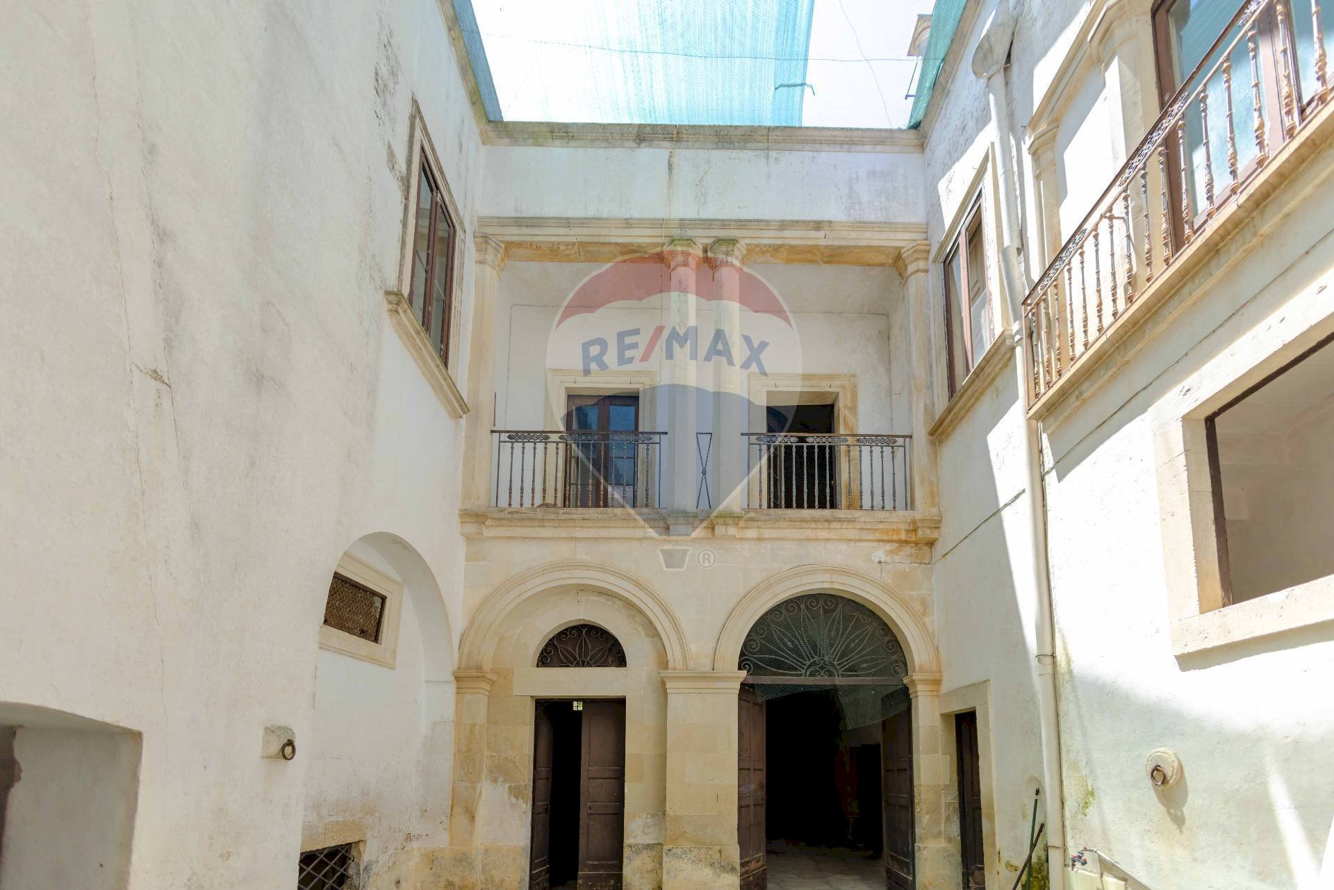 Edificio all\'aperto - Casa indipendente Via Ottavio  Scalfo
 
7 - 9 - 11 - 13, Galatina - foto 3