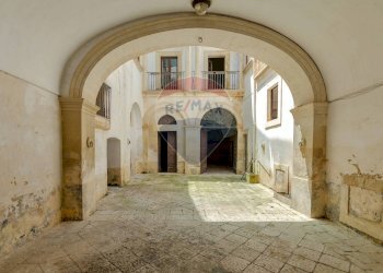 Edificio all\'aperto - Casa indipendente Via Ottavio  Scalfo
 
7 - 9 - 11 - 13, Galatina - foto 4