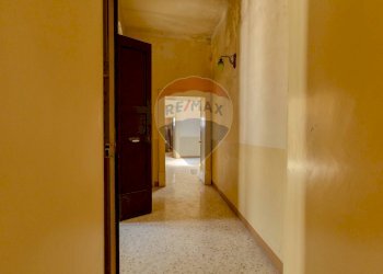 Hall / corridoio - Casa indipendente Via Ottavio  Scalfo
 
7 - 9 - 11 - 13, Galatina - foto 25