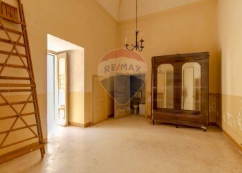 Stanza vuota - Casa indipendente Via Ottavio  Scalfo
 
7 - 9 - 11 - 13, Galatina - foto 12