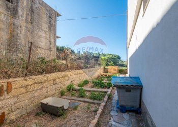 Giardino - Casa indipendente via domenico tempio
 
35, Caltagirone - foto 9