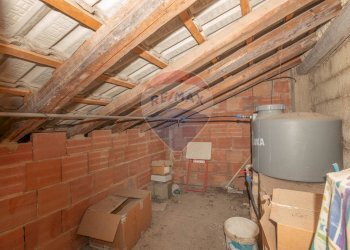 Dispensa di stoccaggio - Casa indipendente via domenico tempio
 
35, Caltagirone - foto 38