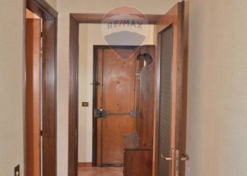 Hall / corridoio - Quadrilocale Via Monti Iblei
 
8, Tremestieri Etneo - foto 19