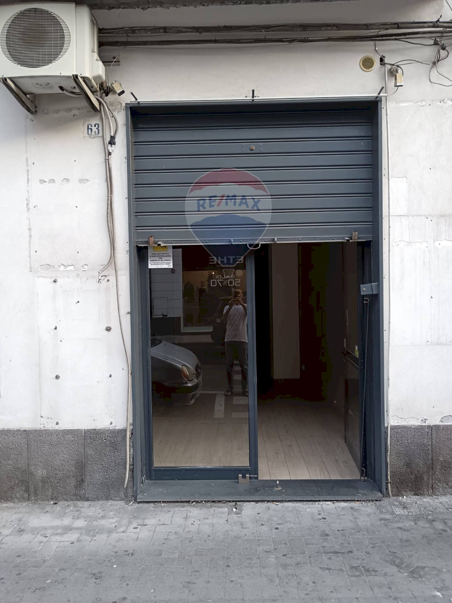 Parcheggio - Commercial Premises Via Emanuele Bellia
 
63, Paterno - photo 2