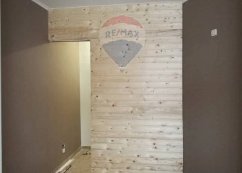 Stanza vuota - Locale Commerciale Via Emanuele Bellia
 
63, Paterno - foto 4