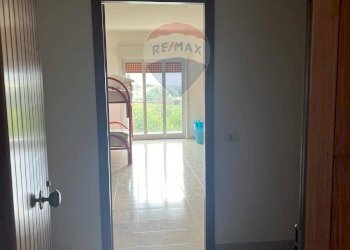 ingresso appartamento - Trilocale Brolo - foto 2