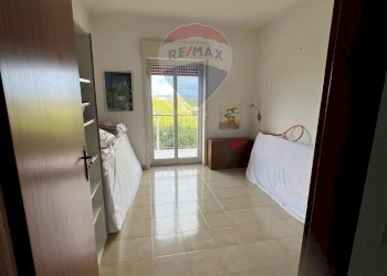 seconda camera - Trilocale Brolo - foto 14