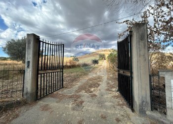 Casa all\'aperto - Villa Contrada Favarella Bassa, Caltanissetta - foto 8