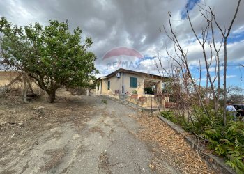 Casa all\'aperto - Villa Contrada Favarella Bassa, Caltanissetta - foto 14