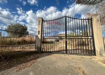 Casa all\'aperto - Villa Contrada Favarella Bassa, Caltanissetta - foto 84