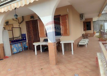 Terrazza - Trilocale Contrada Sillemi c/o LE TERRAZZE
 
4, Letojanni - foto 3