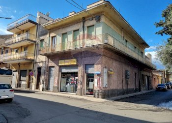 Edificio all\'aperto - Casa indipendente via principe di piemonte
 
6, Fiumefreddo di Sicilia - foto 1