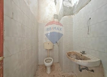 Bagno - Magazzino via Palestro
87, Floridia - foto 7