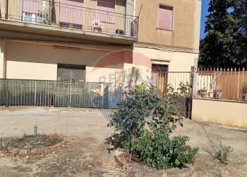 Edificio all\'aperto - Casa semi indipendente VIA UGO FOSCOLO
 
5, Caltagirone - foto 3