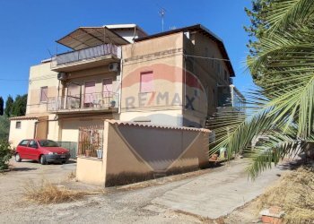 Casa all\'aperto - Casa semi indipendente VIA UGO FOSCOLO
 
5, Caltagirone - foto 6