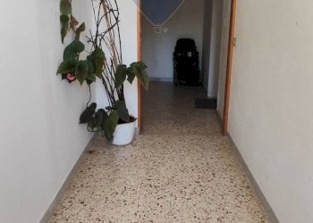 Hall / corridoio - Casa semi indipendente VIA UGO FOSCOLO
 
5, Caltagirone - foto 9