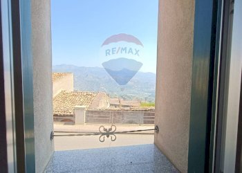 Balcone - Casa indipendente VICOLO IV VANELLAZZA
 
39, Forza d'Agrò - foto 39