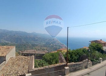 Vista delle montagne - Casa indipendente VICOLO IV VANELLAZZA
 
39, Forza d'Agrò - foto 54