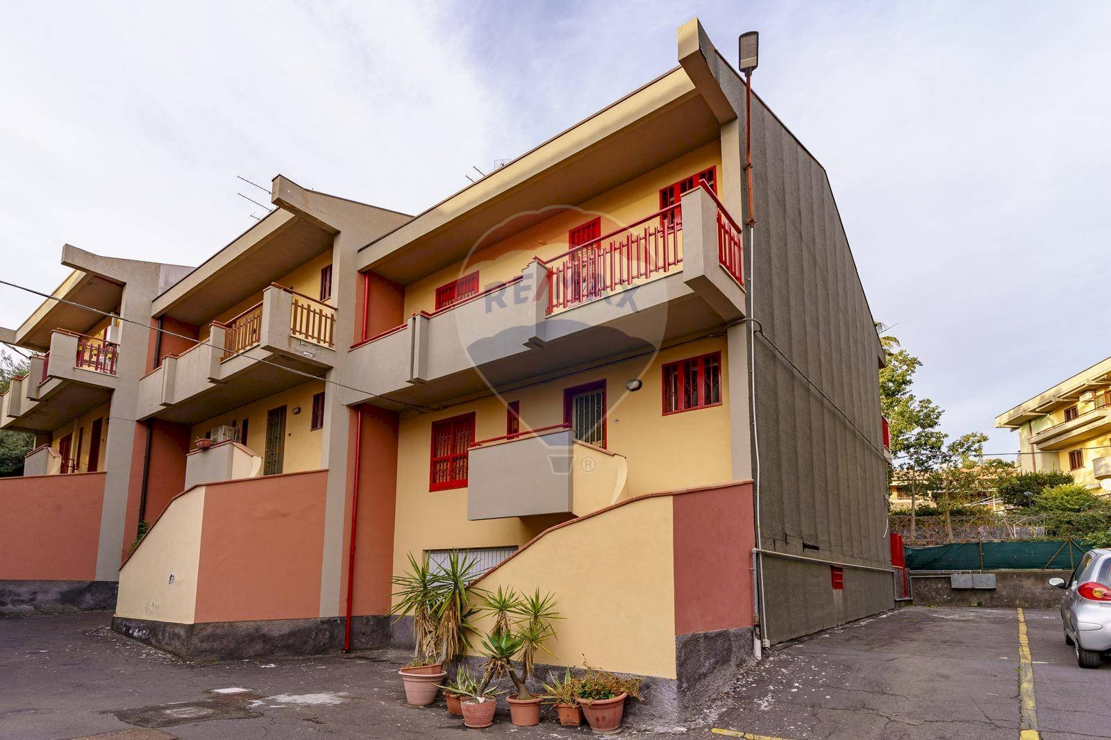 Edificio all\'aperto - Villa a Schiera VIA GIOVANNI GRASSO
 
5, Aci Castello - foto 1