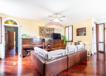 Soggiorno - Trilocale Via G. Garibaldi
 
1, Carpiano - foto 4