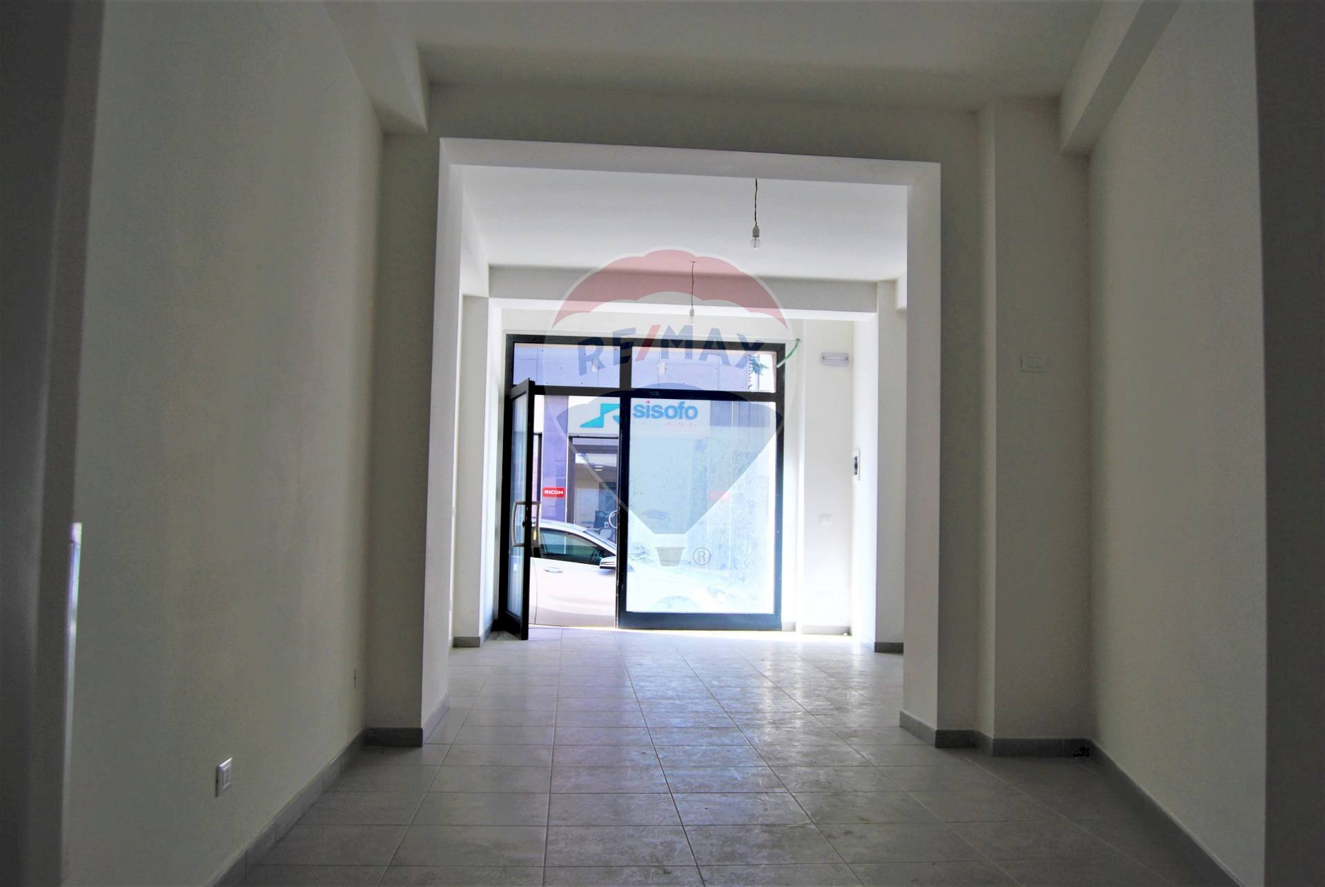 Stanza vuota - Locale Commerciale L'Aquila - foto 2