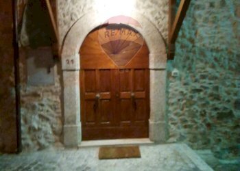 Cantina - Trilocale Via Dei Mori
 
21, Navelli - foto 3