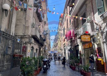 Edificio all\'aperto - Trilocale Napoli - foto 26