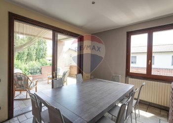 Sala da pranzo - Quadrilocale Via Cascine
 
11, Levate - foto 3