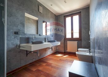 Bagno - Quadrilocale Via Cascine
 
11, Levate - foto 9