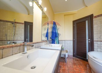 Bagno - Quadrilocale Via Cascine
 
11, Levate - foto 15