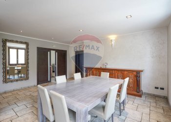 Sala da pranzo - Quadrilocale Via Cascine
 
11, Levate - foto 1