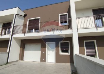 Edificio all\'aperto - Villa a Schiera Ferrara - foto 6