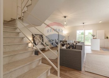 Scale - Villa a Schiera Ferrara - foto 35