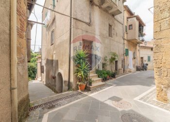 Edificio all\'aperto - Bilocale Via Del Fiore
 
45, Ischia di Castro - foto 2