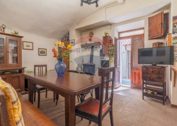 Sala da pranzo - Bilocale Via Del Fiore
 
45, Ischia di Castro - foto 6