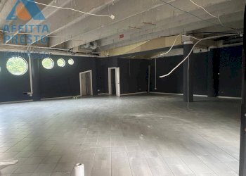 Foto 5 - Negozio Corso G Ferraris
55, Chivasso - foto 4