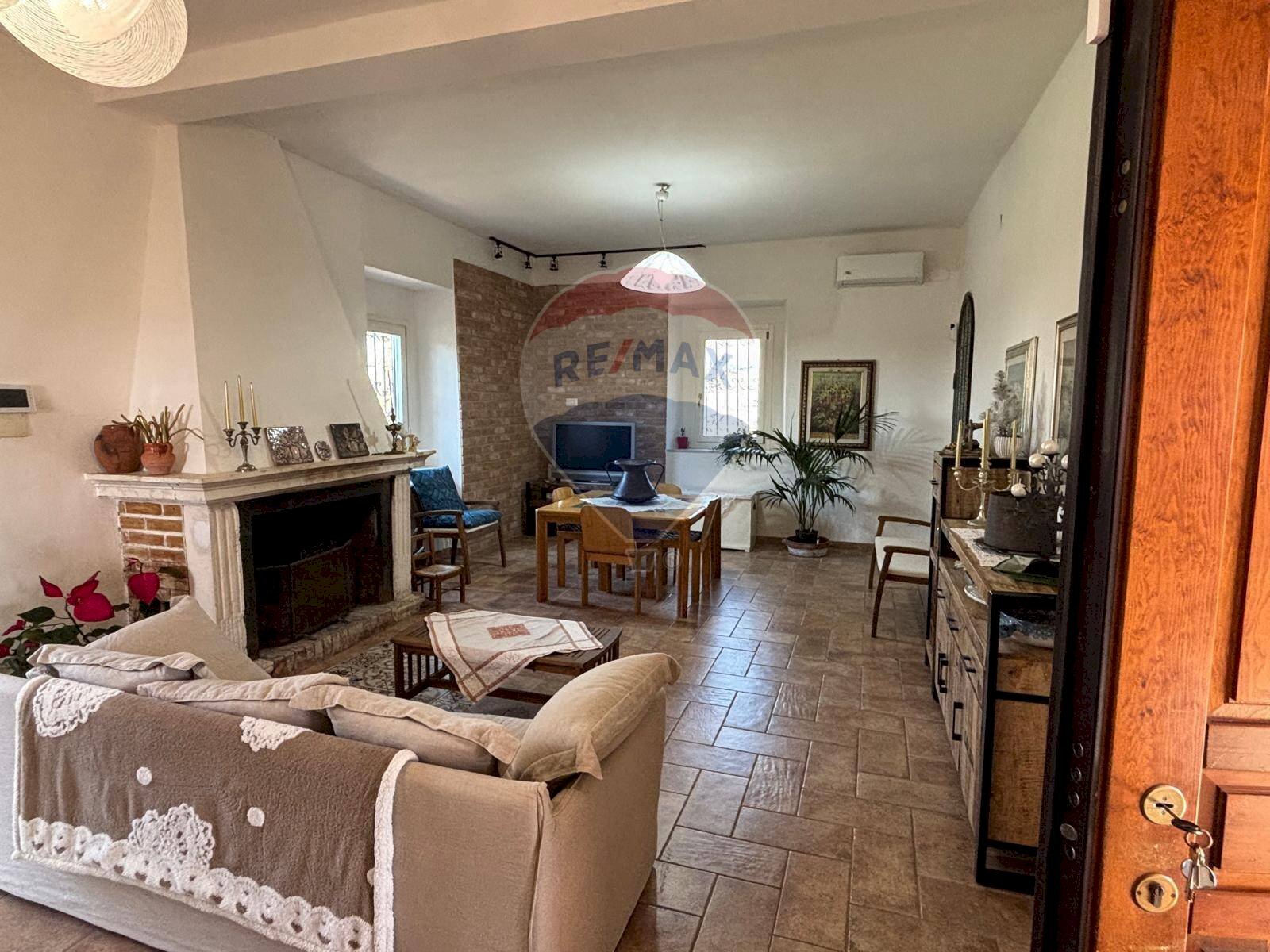 Sala da pranzo - Casa indipendente Minturno - foto 3