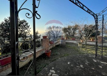 Edificio all\'aperto - Casa indipendente Minturno - foto 24