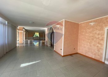 Stanza vuota - Locale Commerciale Spigno Saturnia - foto 1