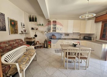 Cucina - Quadrilocale via Tommaso Marinetti
 
48, Bagheria - foto 1