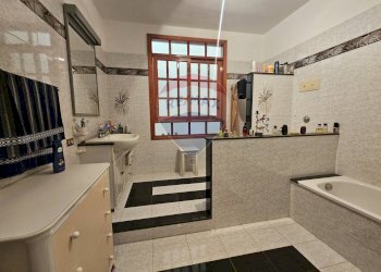 Bagno - Quadrilocale via Tommaso Marinetti
 
48, Bagheria - foto 19