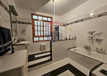 Bagno - Quadrilocale via Tommaso Marinetti
 
48, Bagheria - foto 20