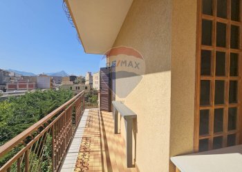 Balcone - Quadrilocale via Tommaso Marinetti
 
48, Bagheria - foto 22