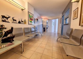 Soggiorno - Ufficio Via Largo Guido Camussi
 
2, Gallarate - foto 1