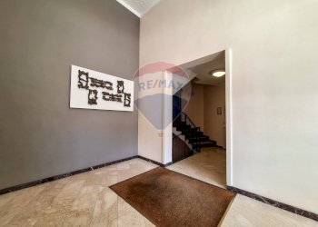 Ricezione / Lobby - Ufficio Via Largo Guido Camussi
 
2, Gallarate - foto 21