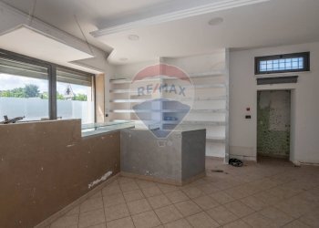 Stanza vuota - Locale Commerciale via Sorda Scicli
 
8 /10 /12, Modica - foto 15