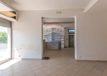 Stanza vuota - Locale Commerciale via Sorda Scicli
 
8 /10 /12, Modica - foto 17