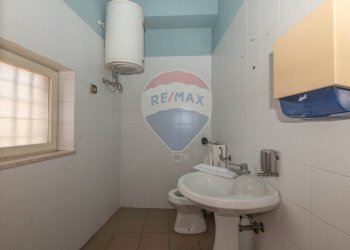 Bagno - Locale Commerciale via Sorda Scicli
 
8 /10 /12, Modica - foto 20