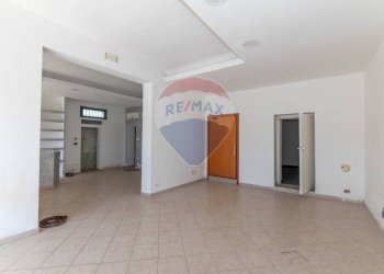 Stanza vuota - Locale Commerciale via Sorda Scicli
 
8 /10 /12, Modica - foto 23